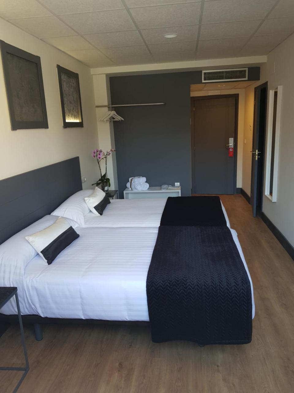Hotel Malecon O Barco de Valdeorras Kültér fotó
